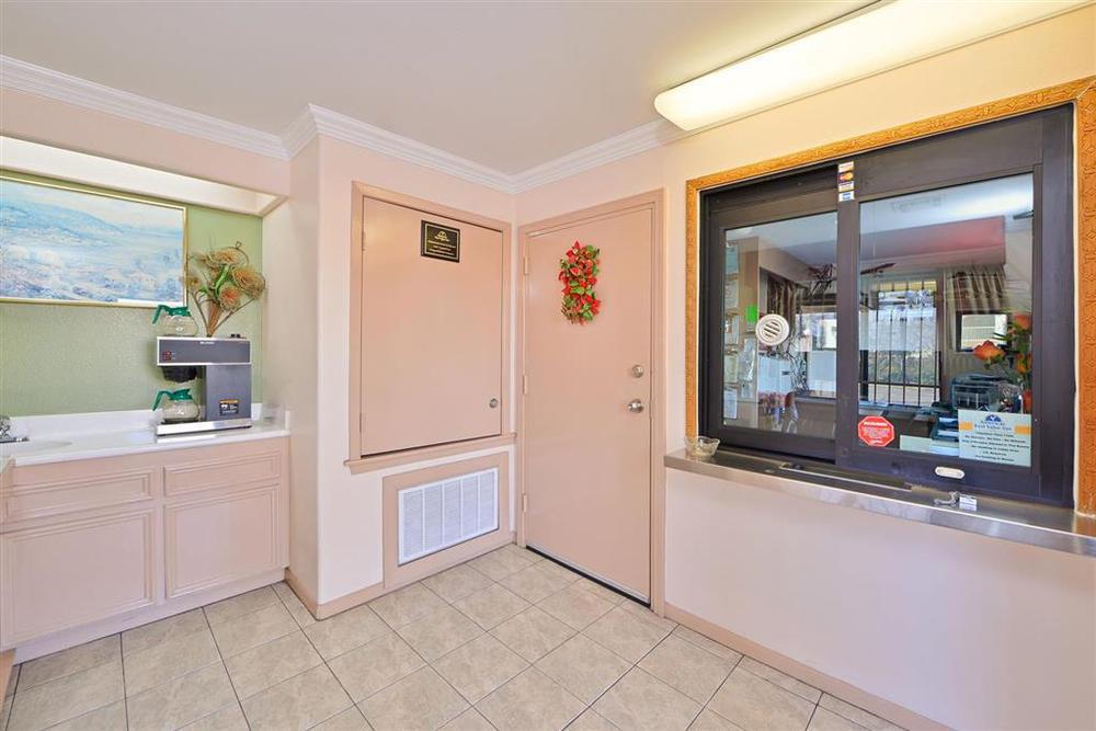 Americas Best Value Inn Houston Heights At I-45 Interno foto