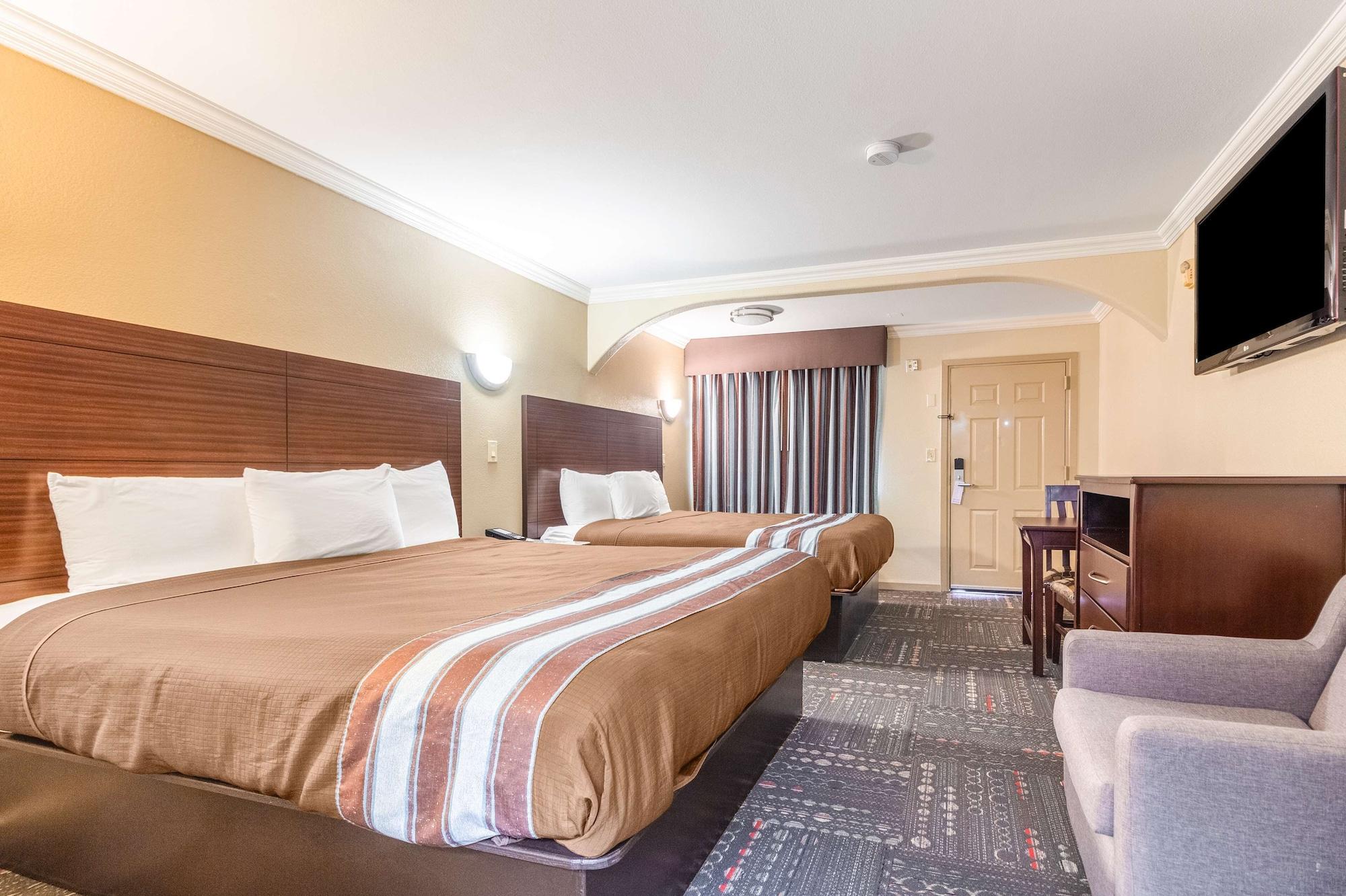 Americas Best Value Inn Houston Heights At I-45 Esterno foto