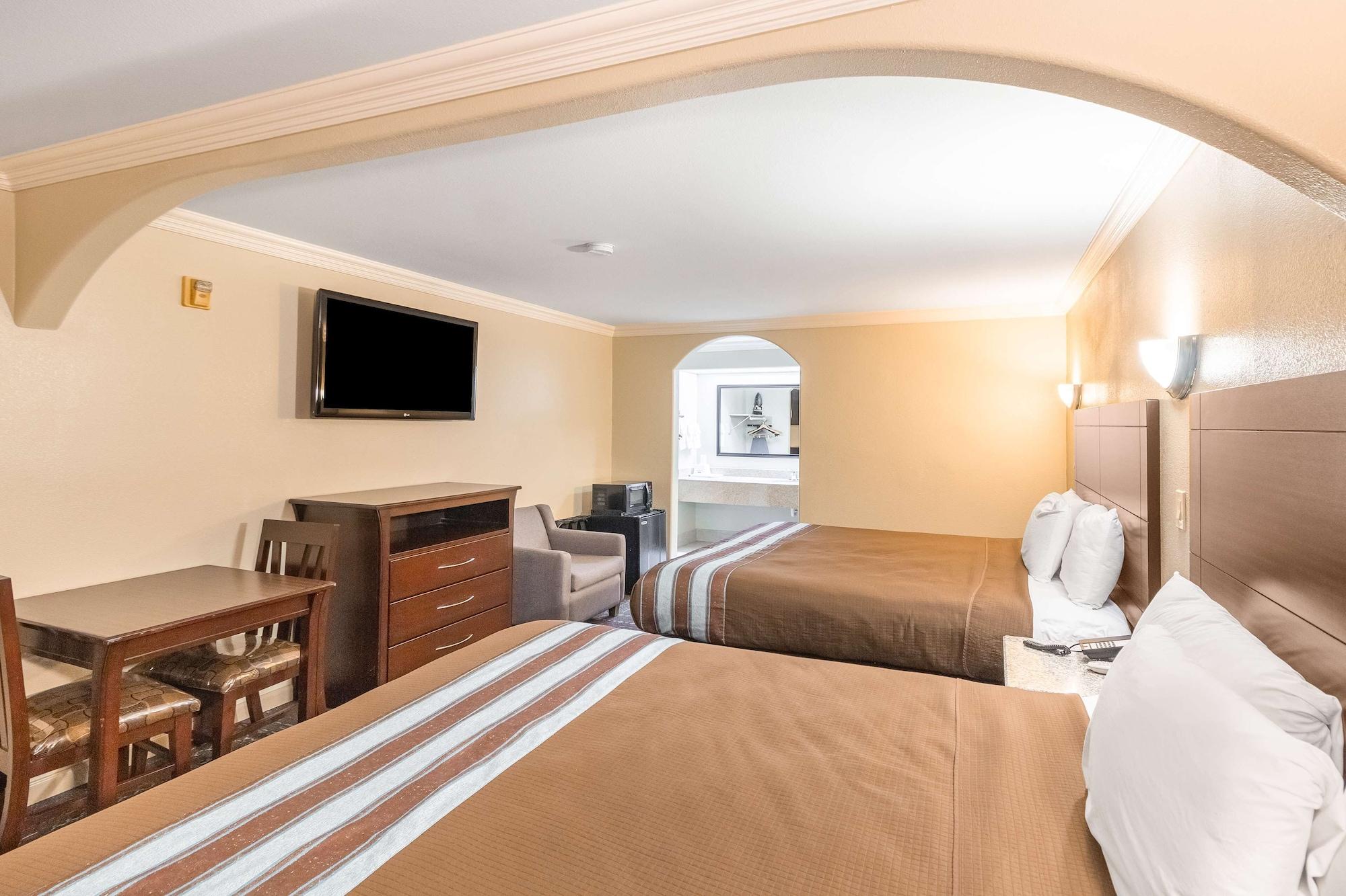Americas Best Value Inn Houston Heights At I-45 Esterno foto
