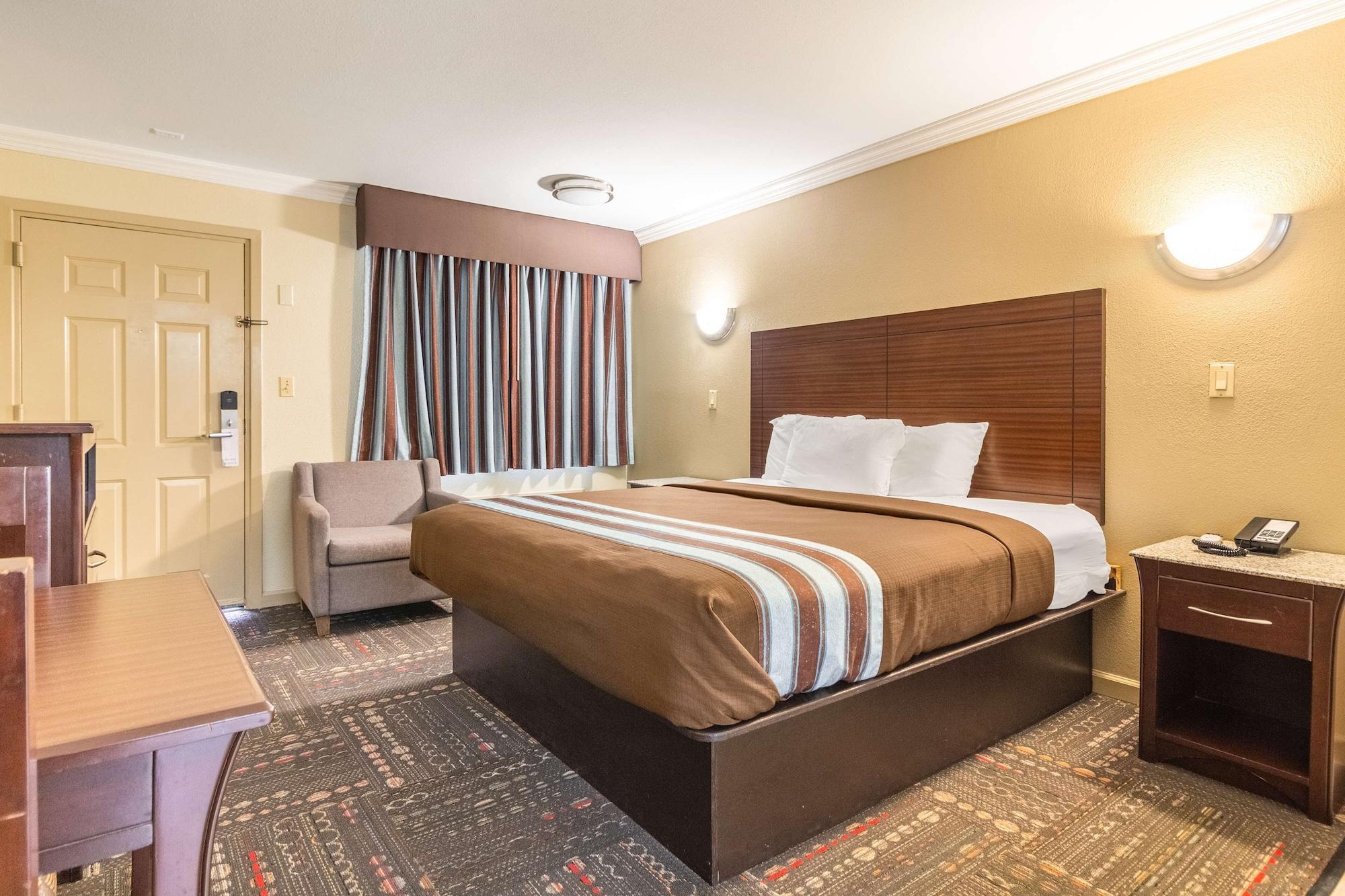 Americas Best Value Inn Houston Heights At I-45 Esterno foto