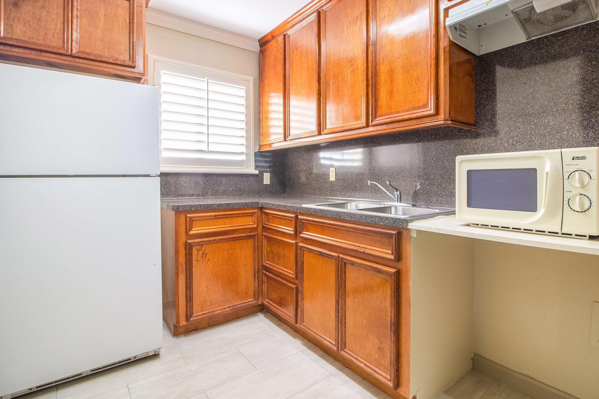 Americas Best Value Inn Houston Heights At I-45 Esterno foto