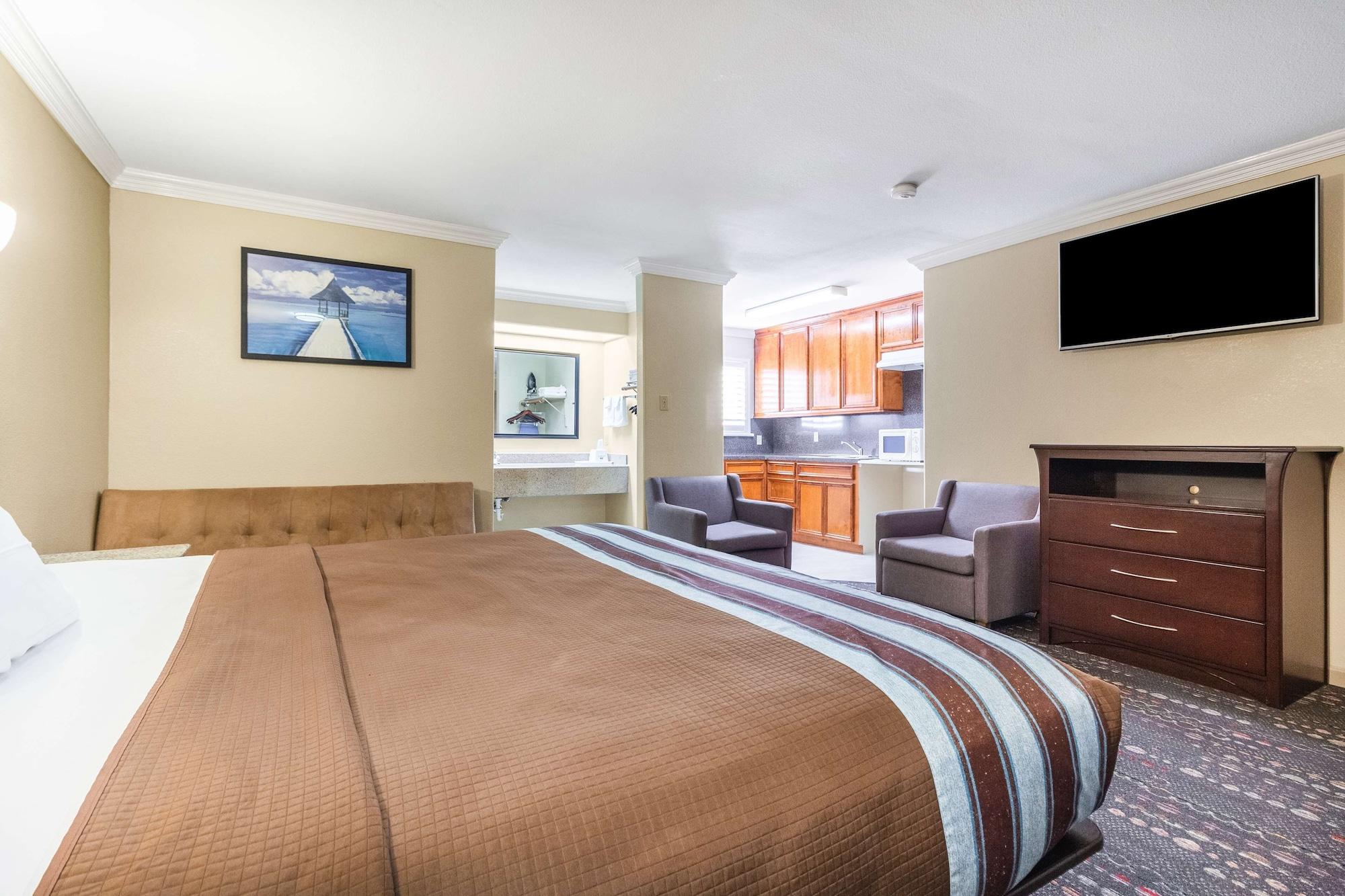 Americas Best Value Inn Houston Heights At I-45 Esterno foto