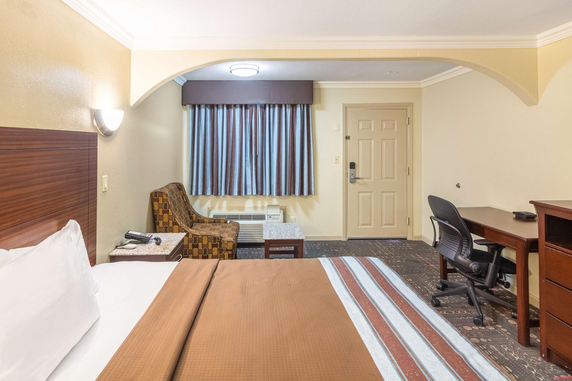 Americas Best Value Inn Houston Heights At I-45 Esterno foto
