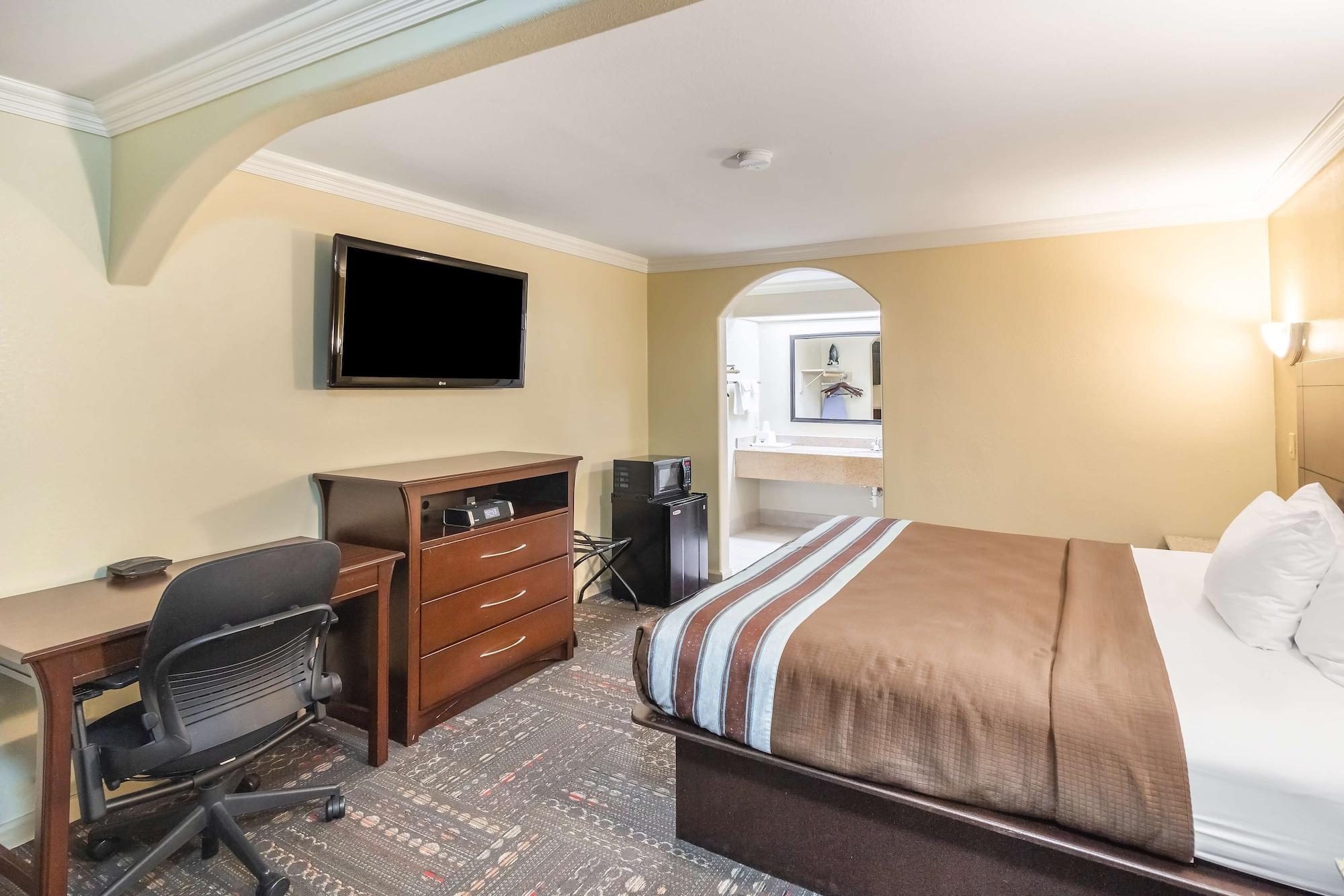 Americas Best Value Inn Houston Heights At I-45 Esterno foto