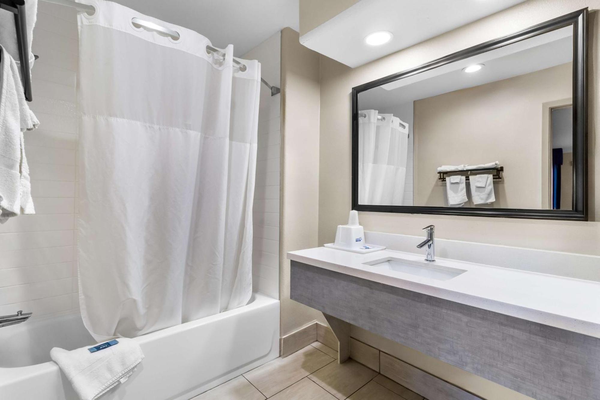 Americas Best Value Inn Houston Heights At I-45 Esterno foto