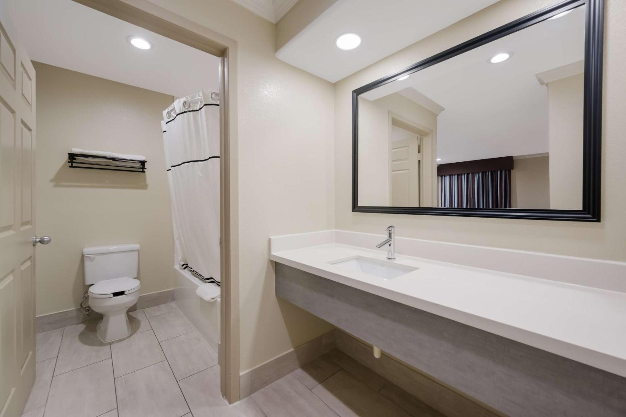 Americas Best Value Inn Houston Heights At I-45 Esterno foto