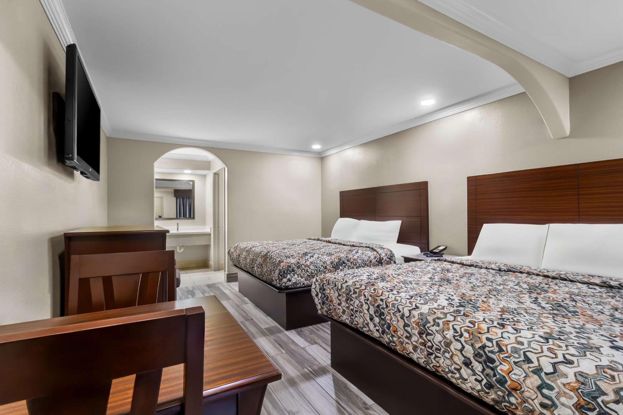 Americas Best Value Inn Houston Heights At I-45 Esterno foto